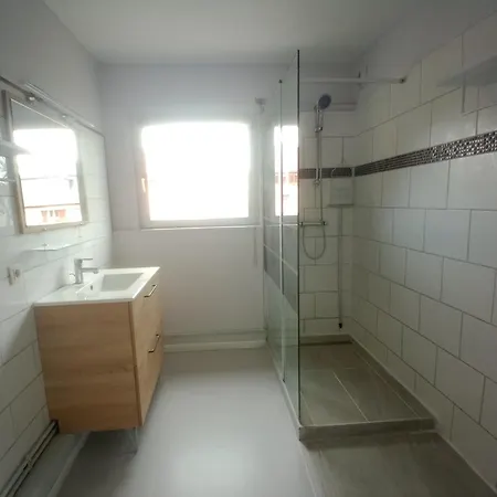 Le 46a Apartment *